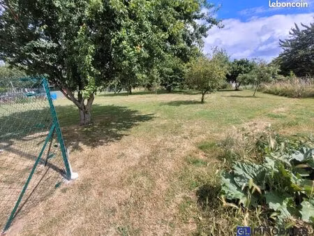 terrain constructible hors lotissement 1021m²