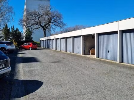 garage / box fermé 14m²