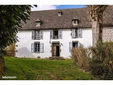 propriété 6 pièces 210 m²