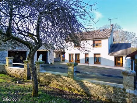 maison 5 pièces 145 m²