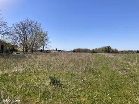 terrain 3 799 m² jonzac