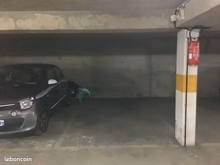 place de parking mairie de noisy le sec