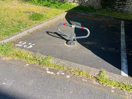 parking extérieur avec stop park