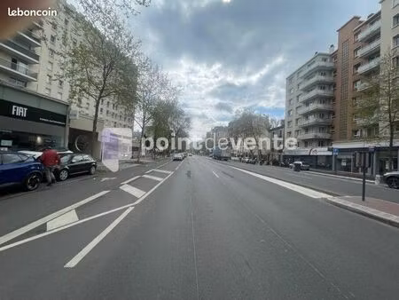 garage/station service 350 m²