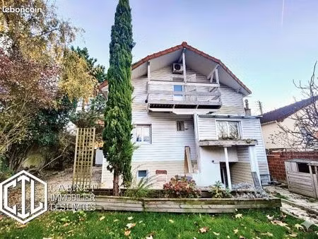 maison 5 pièces 93 m²