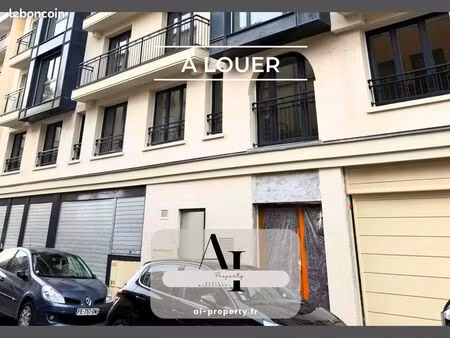 boutique 95 m² puteaux