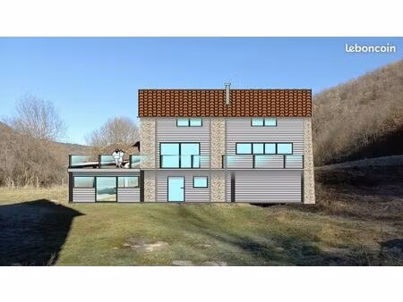 propriété 4 pièces 135 m²