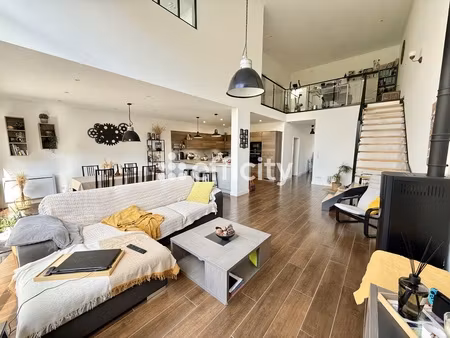 maison 5 pièces - 154 m²