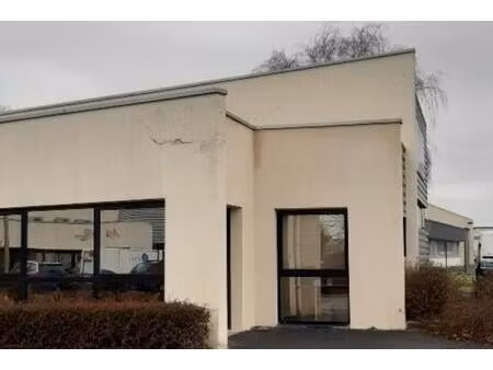 location - entrepot 220 m2 sainte gemmes sur loire