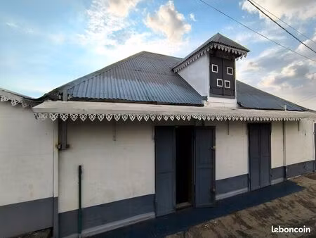 a louer: local commercial à la saline les hauts