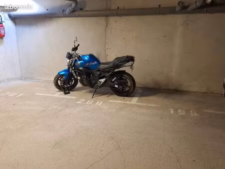 3 places parking stationnement moto / 2 roues