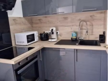 t2 meublé rénové - la possession