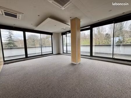 bureau 567 m²