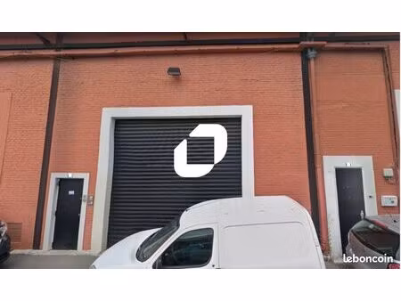 local d'activité 100 m²