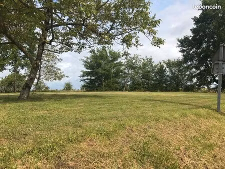 terrain 2 400 m² cherves richemont