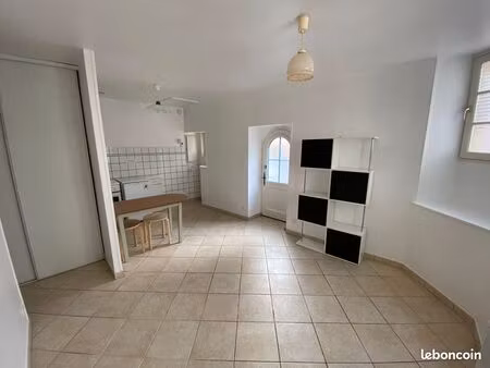 studio 1 pièce 24 m²