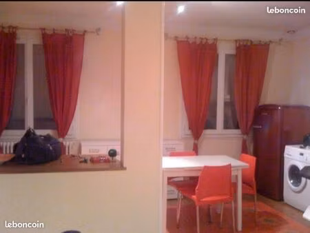 objat t3 plein centre 45m²