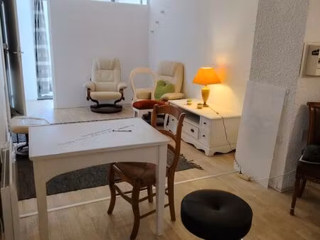 cabinet / bureau / petit commerce