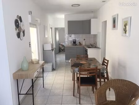 maison meublée avec 1 chambre et garage