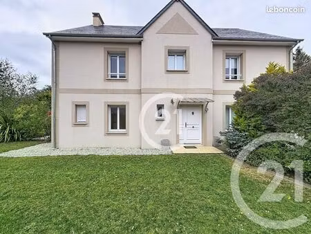 maison 7 pièces 198 m²