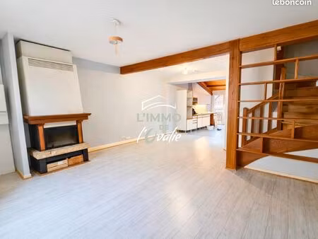immeuble 4 pièces 150 m²
