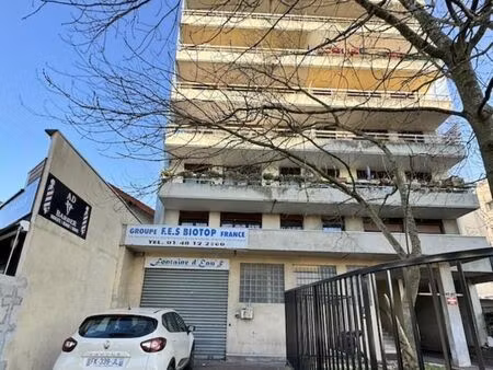 local bureaux 413 m²