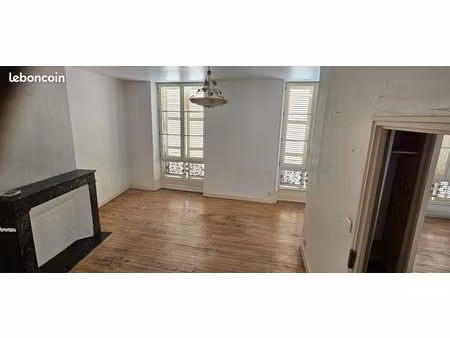 appartement 63m2 avec balcon à louer
