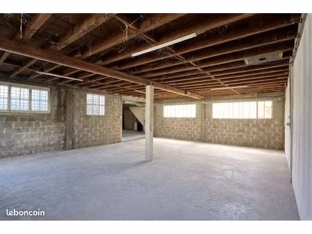 local d’activité / stockage / atelier / entrepôt