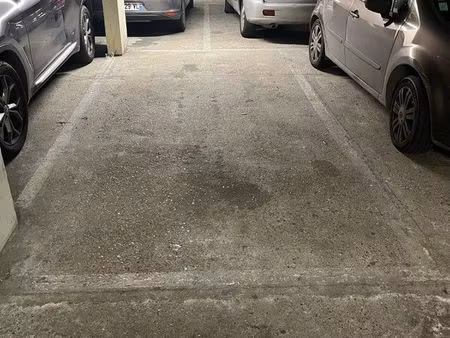 place de parking à louer