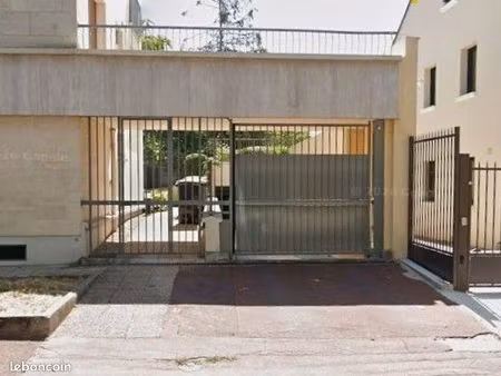 ?️ place de parking - saint maur le parc