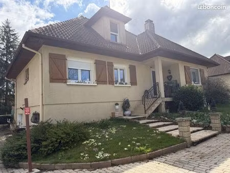 maison 6 pièces 135 m²