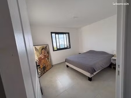 villa f4neuve 3 chambres début mai centre ville tampon calme et sécurisée  portail automat