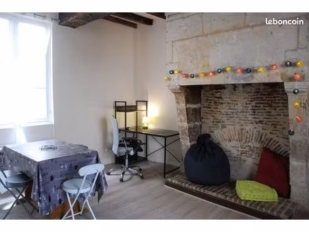 grand et agréable studio de 30 m² en coeur de ville