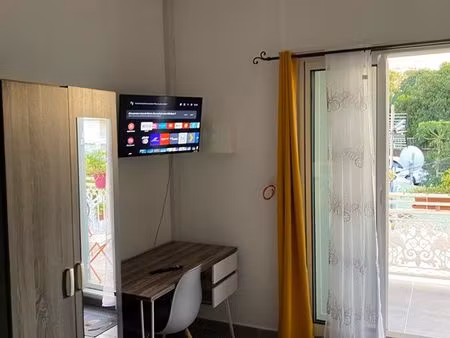 location studio meublée et équipée