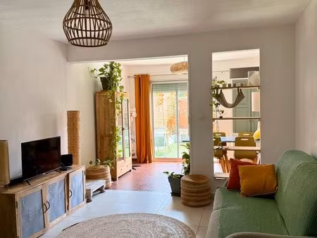 appartement t3 meublé l’hermitage – rez-de-jardin – 3 min lagon – 2 chambres – parking