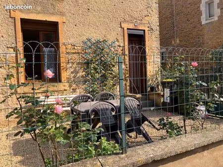 petite maison de village à rénover
