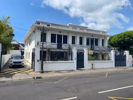 magnifique immeuble de bureaux à louer rue de paris saint-denis
