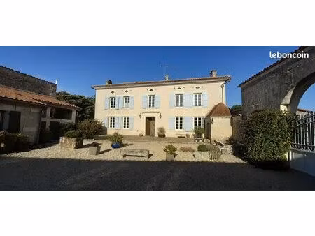 maison charentaise de charme 7 pièces 240m² secteur marsac