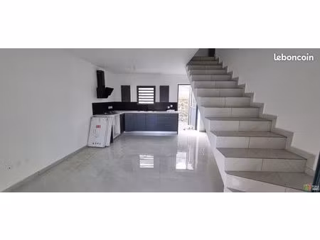 villa 4 pièces 84 m²