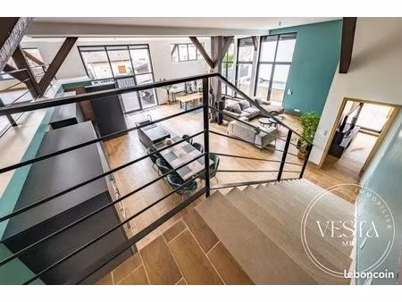 maison 8 pièces 281 m²