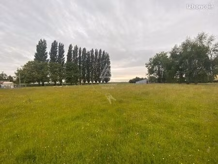 terrain 1 800 m² rougemontiers