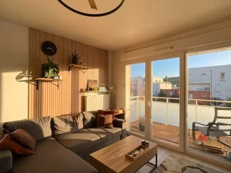 appartement meublé avec balcon et parking