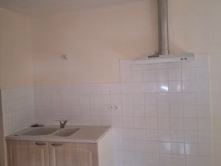 à louer – appartement t1 avec garage