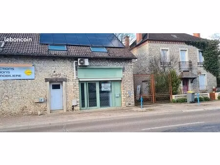local commercial 104 m² arc sur tille