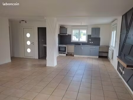 maison à louer à franois