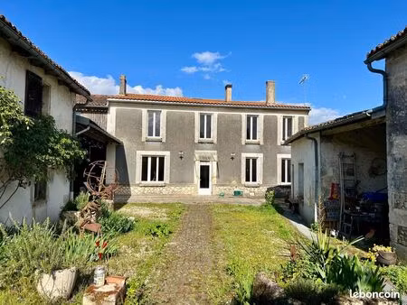 propriété 5 pièces 135 m²