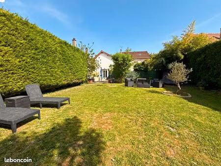 maison de ville centre ville santeny