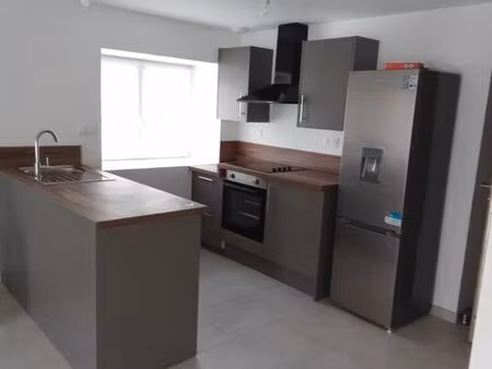 magnifique maison mitoyenne en pierre