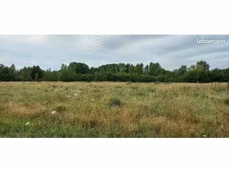 terrain 2 276 m² menesplet