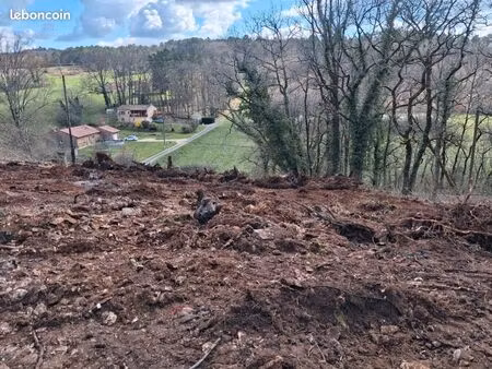 terrain constructible exposé au sud sur les hauteurs de montignac lascaux
